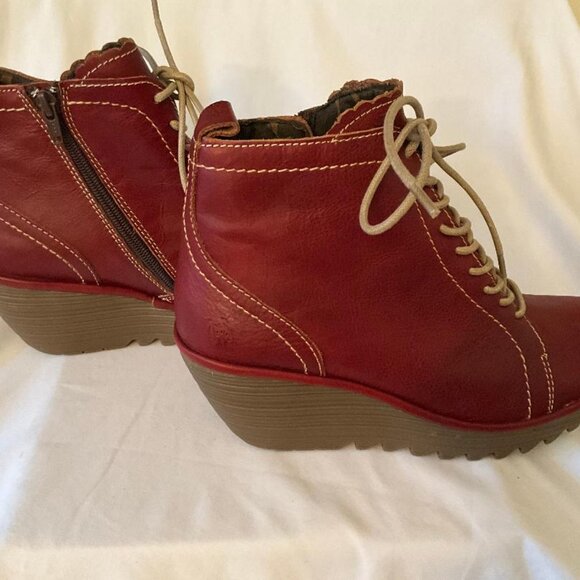 FLY LONDON 'Yole' Burgundy Leather Lace Up Wedge Ankle Boots Women's size 9.5 - Picture 5 of 7